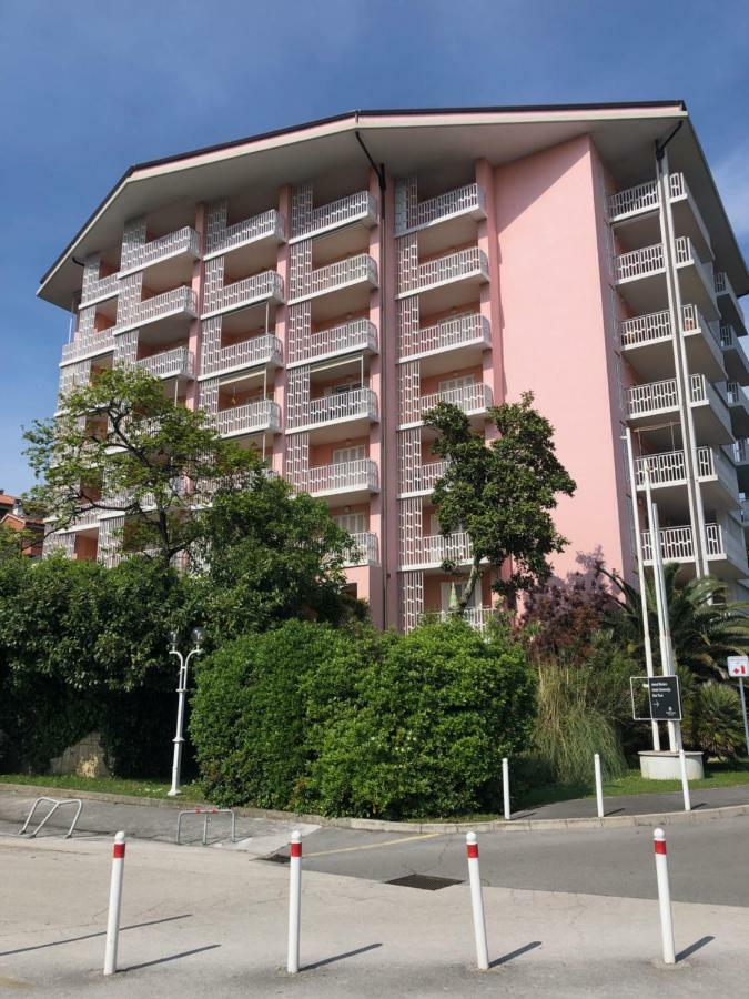 Room 211 - Aparthotel Jadranka Порторож Екстериор снимка